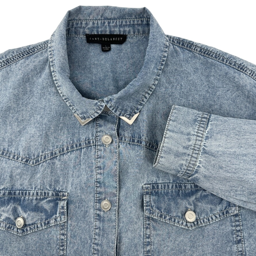 Jane Delancey Women's Acid Wash Denim Button Up Shirt Long Sleeve Size‎ L